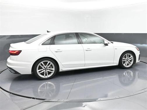 2023 Audi A4 45 S line Premium Plus