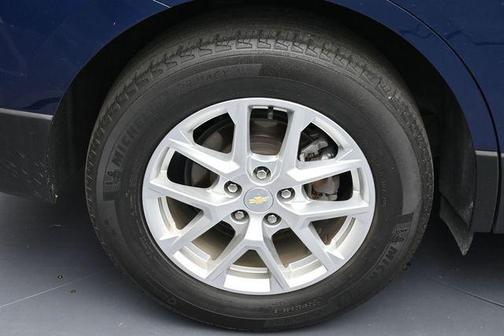 Blue Glow Metallic 2022 Chevrolet Equinox 1LT