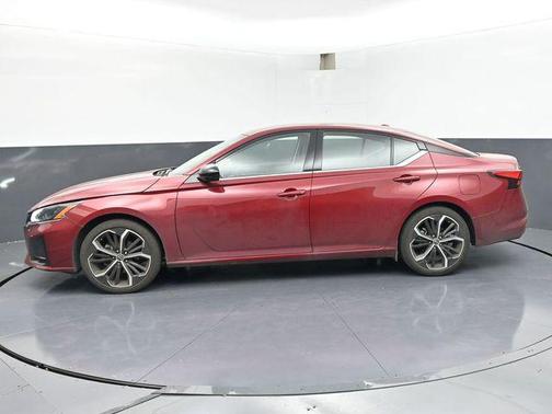 2024 Nissan Altima SR FWD