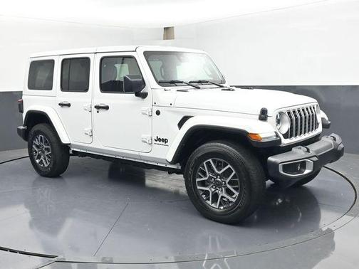 Bright White Clearcoat 2025 Jeep Wrangler 4-Door Sahara 4x4