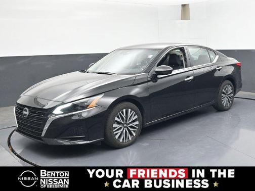 Super Black Clearcoat 2025 Nissan Altima 2.5 SV