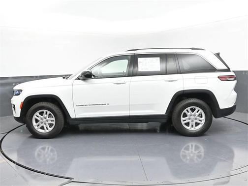 2022 Jeep Grand Cherokee Laredo