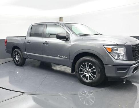 Gun Metallic 2024 Nissan Titan SV
