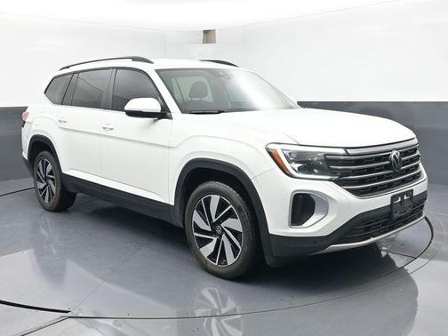 2024 Volkswagen Atlas 2.0T SE w/Technology 4MOTION