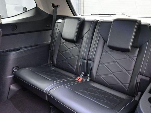 2024 Volkswagen Atlas 2.0T SE w/Technology 4MOTION