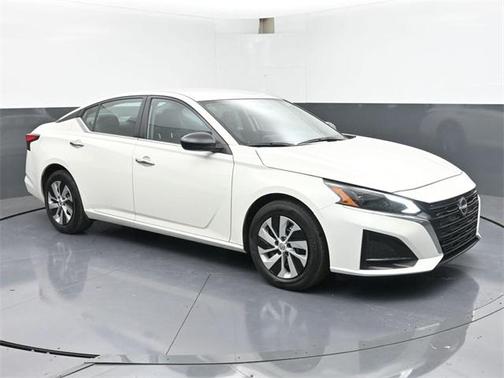 2025 Nissan Altima S FWD