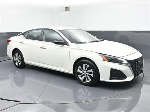 2025 Nissan Altima S FWD