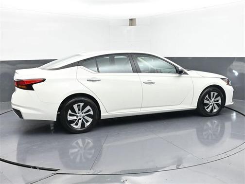 2025 Nissan Altima S FWD