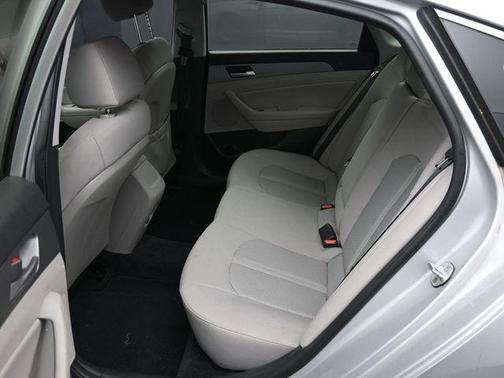 Symphony Silver 2018 Hyundai SONATA SEL