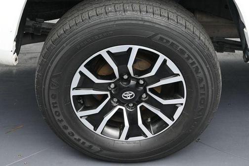 White 2022 Toyota Tacoma TRD Sport