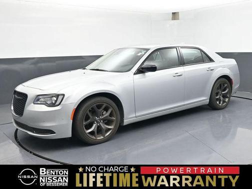 2023 Chrysler 300 Touring