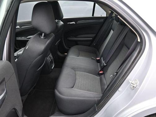 2023 Chrysler 300 Touring