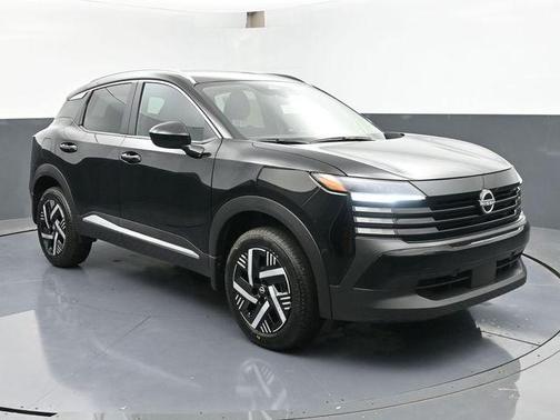 Super Black 2026 Nissan Kicks SV