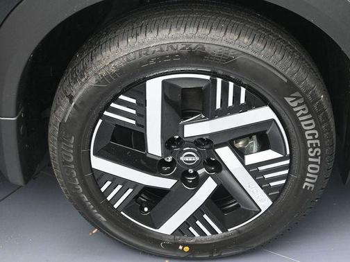Super Black 2026 Nissan Kicks SV