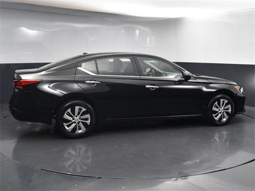 2025 Nissan Altima S FWD