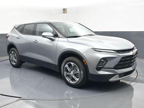 Sterling Gray Metallic 2025 Chevrolet Blazer 2LT