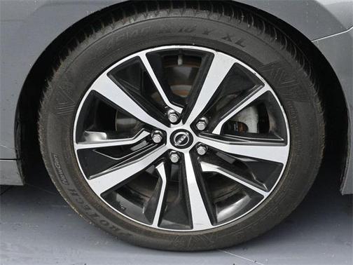 2023 Nissan Maxima SV