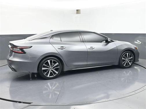 2023 Nissan Maxima SV