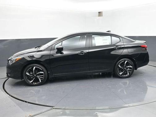 Super Black 2025 Nissan Versa 1.6 S