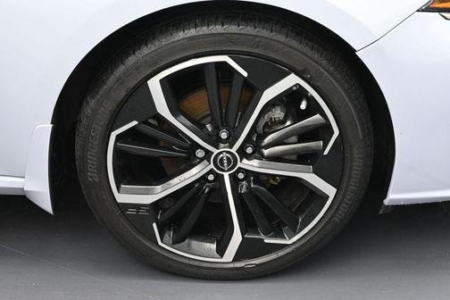 Gray Sky Pearl 2023 Nissan Altima SR FWD