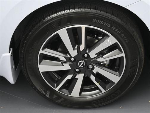 2025 Nissan Versa 1.6 SV