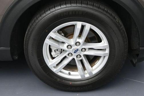 Stone Gray Metallic 2021 Ford Explorer XLT