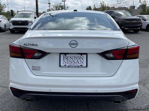 Pearl White Tricoat 2026 Nissan Altima 2.5 SV