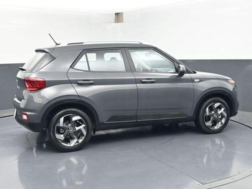 Ecotronic Gray 2025 Hyundai VENUE SEL