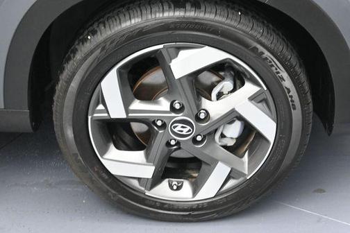 Ecotronic Gray 2025 Hyundai VENUE SEL