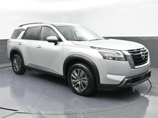 2025 Nissan Pathfinder SV FWD