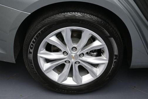 Sterling Gray Metallic 2024 Chevrolet Malibu FWD 1LT