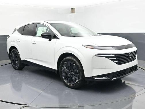Everest White Pearl Tricoat 2026 Nissan Murano Platinum