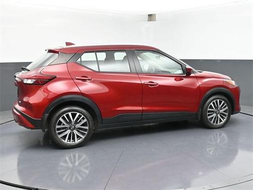 2022 Nissan Kicks SV