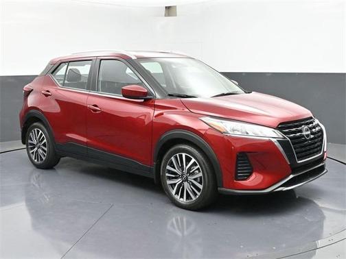 2022 Nissan Kicks SV