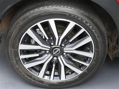2022 Nissan Kicks SV