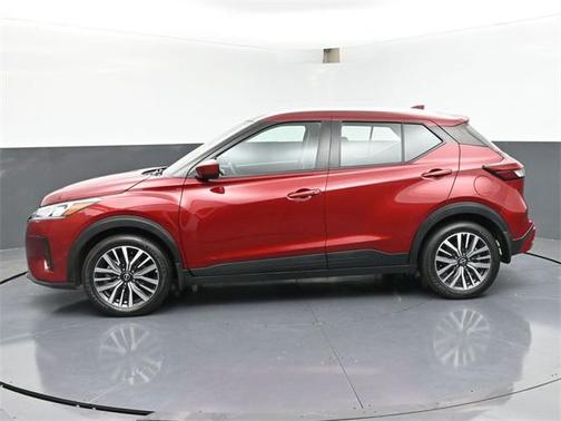 2022 Nissan Kicks SV