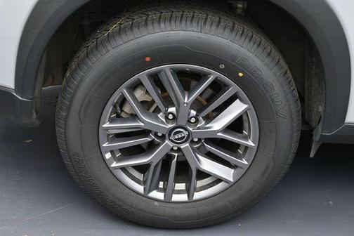 Brilliant Silver Metallic 2024 Nissan Rogue S