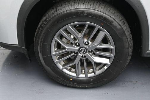 Brilliant Silver Metallic 2024 Nissan Rogue S