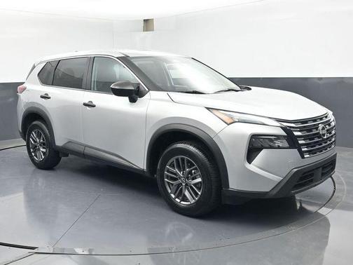 Brilliant Silver Metallic 2024 Nissan Rogue S