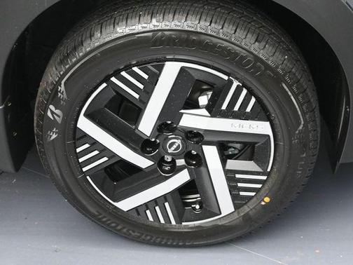 Gun Metallic 2026 Nissan Kicks SV