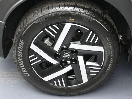 Gun Metallic 2026 Nissan Kicks SV
