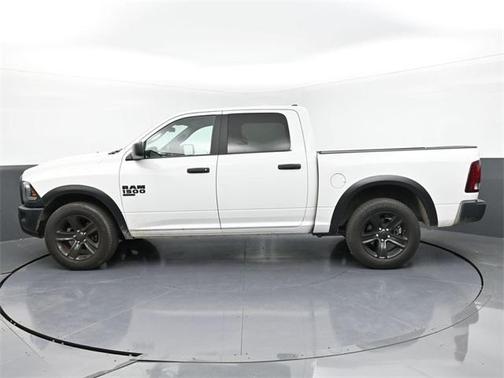 2024 RAM 1500 Classic Warlock Crew Cab 4x2 5'7' Box