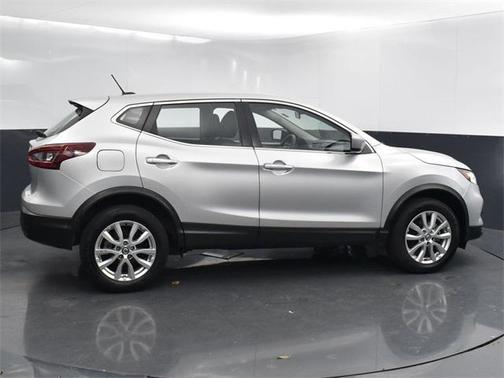 2022 Nissan Rogue Sport S