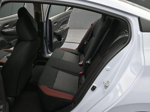 Gray Sky Pearl 2025 Nissan Versa 1.6 S