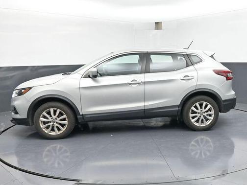 Brilliant Silver Metallic 2022 Nissan Rogue Sport S