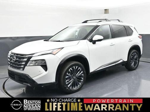 Everest White Pearl Tricoat 2026 Nissan Rogue Platinum