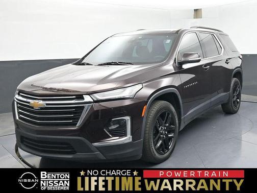 Black Cherry Metallic 2022 Chevrolet Traverse LT Cloth