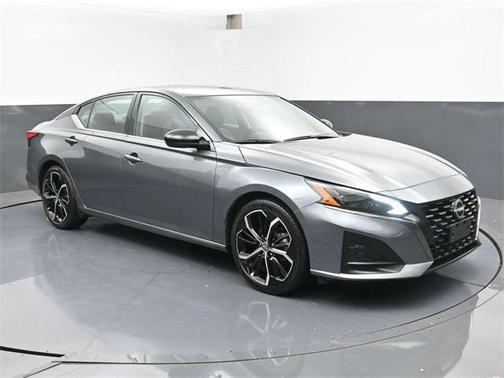 2024 Nissan Altima SR FWD