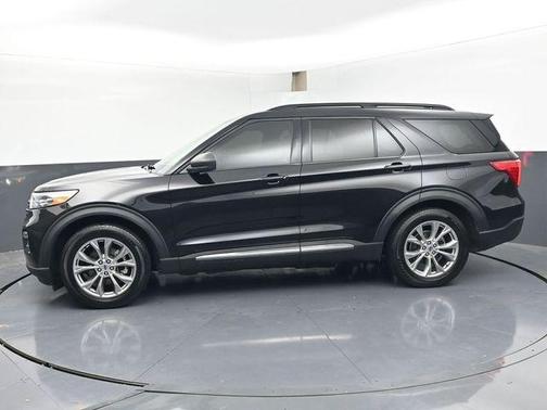 Agate Black Metallic 2022 Ford Explorer XLT