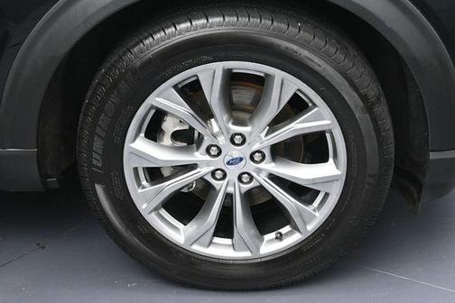 Agate Black Metallic 2022 Ford Explorer XLT
